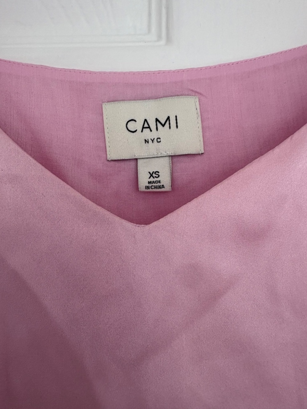Pink silk cami with pretty sleeves - Picture 2 of 3